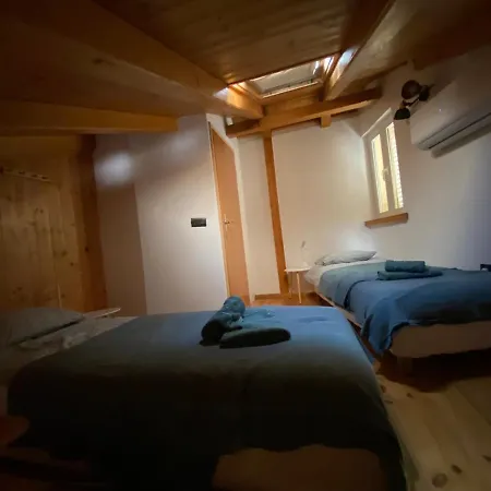 Апартаменти Secret Hideaway In The Volosko Old Town