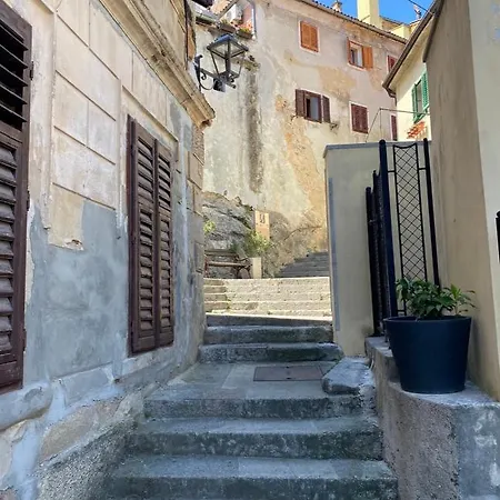 Secret Hideaway In The Volosko Old Town Апартаменти *